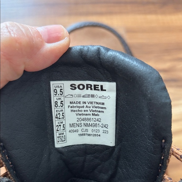 Sorel Men’s  Ankeny ll NWOT Men's Tan and Black Lace-Up hiking Boots - Picture 4 of 10